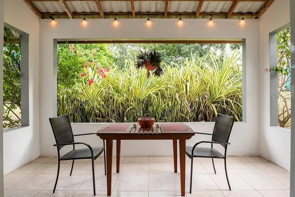 Ancella'S Garden Apartment-Beach-5Min Drive, 1 Hr Montego Bay, 25 Mins Ocho Rios, Continental Breakfast Runaway Bay