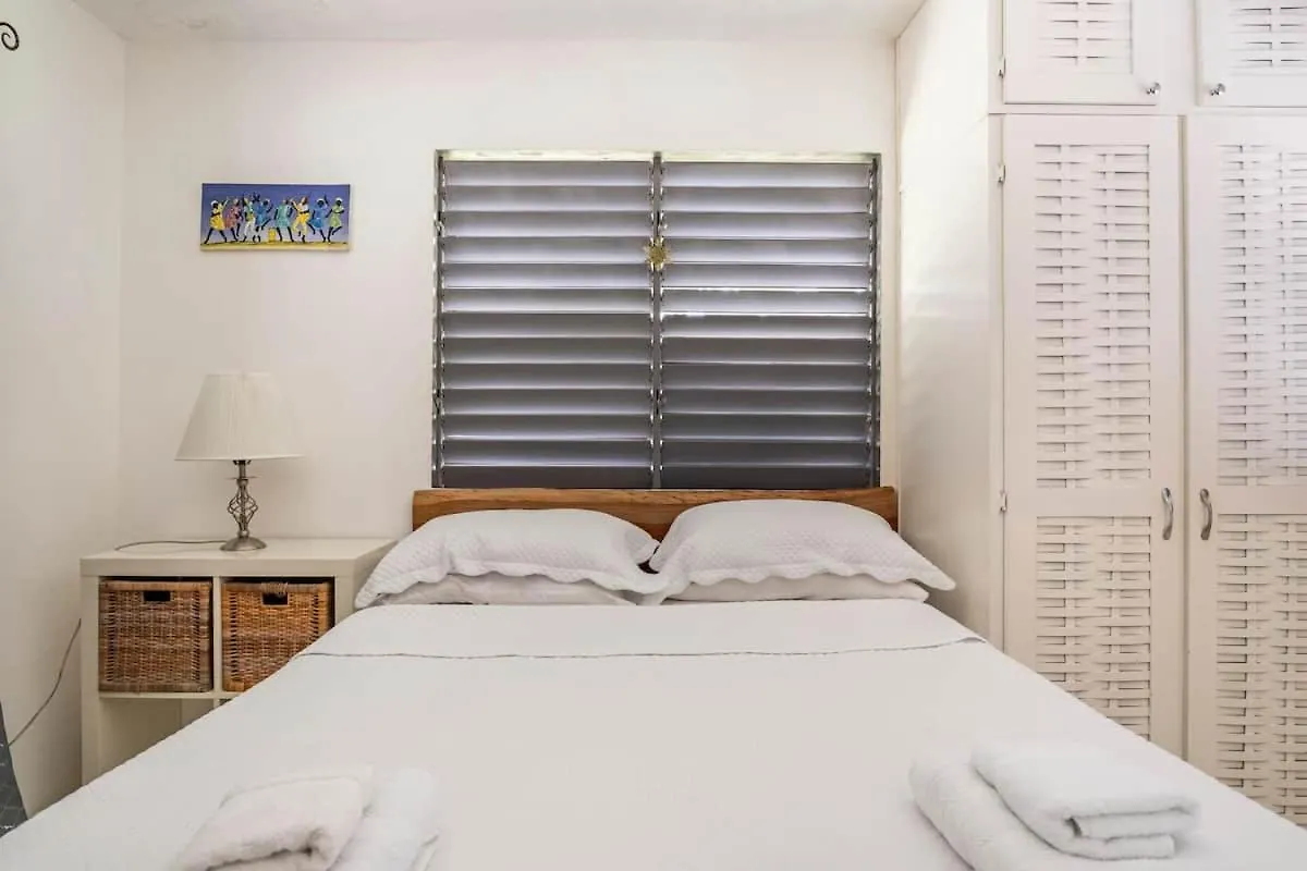 Ancella'S Garden Apartment-Beach-5Min Drive, 1 Hr Montego Bay, 25 Mins Ocho Rios, Continental Breakfast Runaway Bay Appartement
